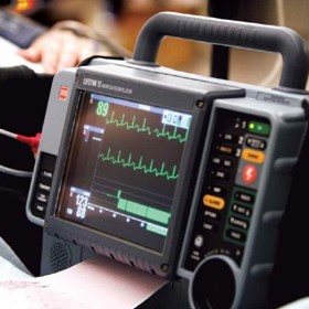 Defibrillator Monitor - 15